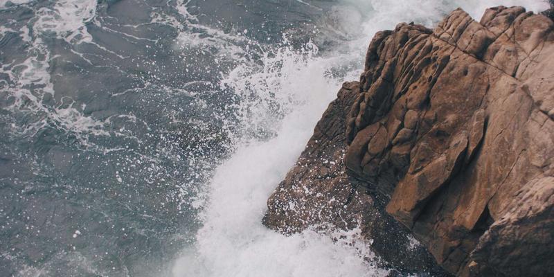 TIS无锡工业无线网络部署:如何为AGV、机器人与移动终端打造高可靠、低延迟的OT专网